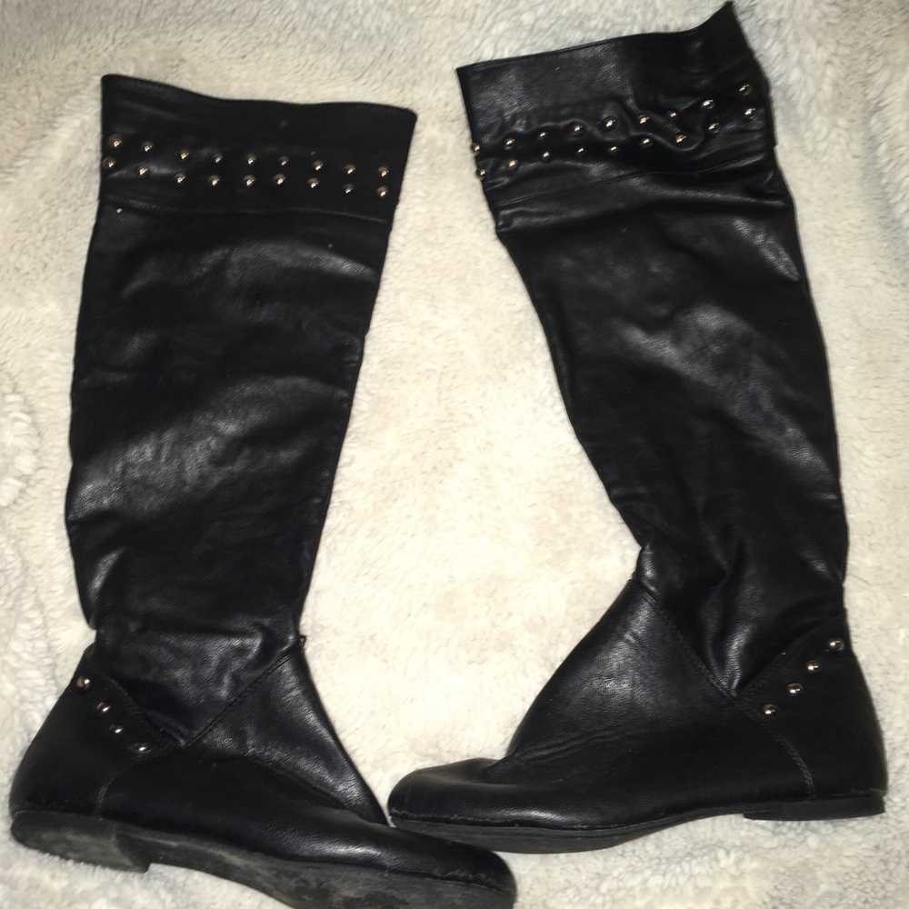 Black boots